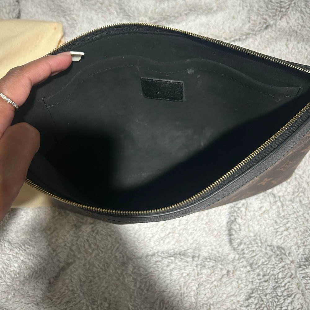 Louis Vuitton Brown and Black Monogram Pouch - Picture 4 of 7